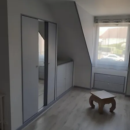 Individuel Chez Particulier Proche 24h Du Mans 度假居 La Milesse