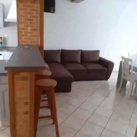 Individuel Chez Particulier Proche 24h Du Mans 度假居 La Milesse